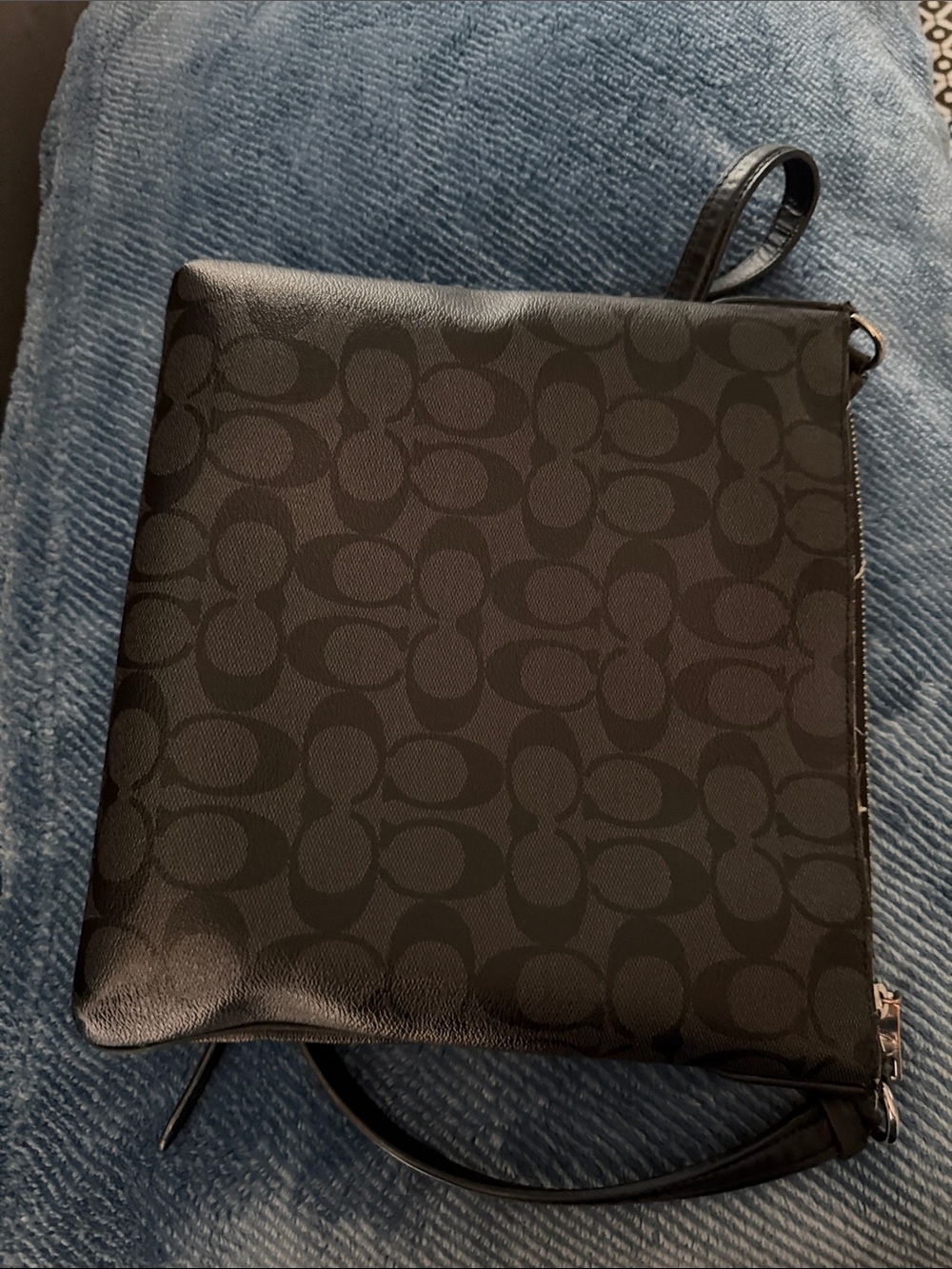Coach Black Signature Crossbody Shoulder Bag - Picture 3 of 5